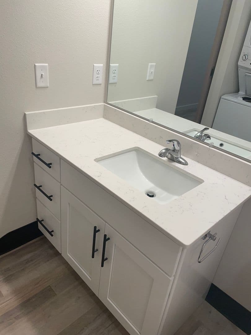Decorah Apartment: 2336 Sweet Parkway Road