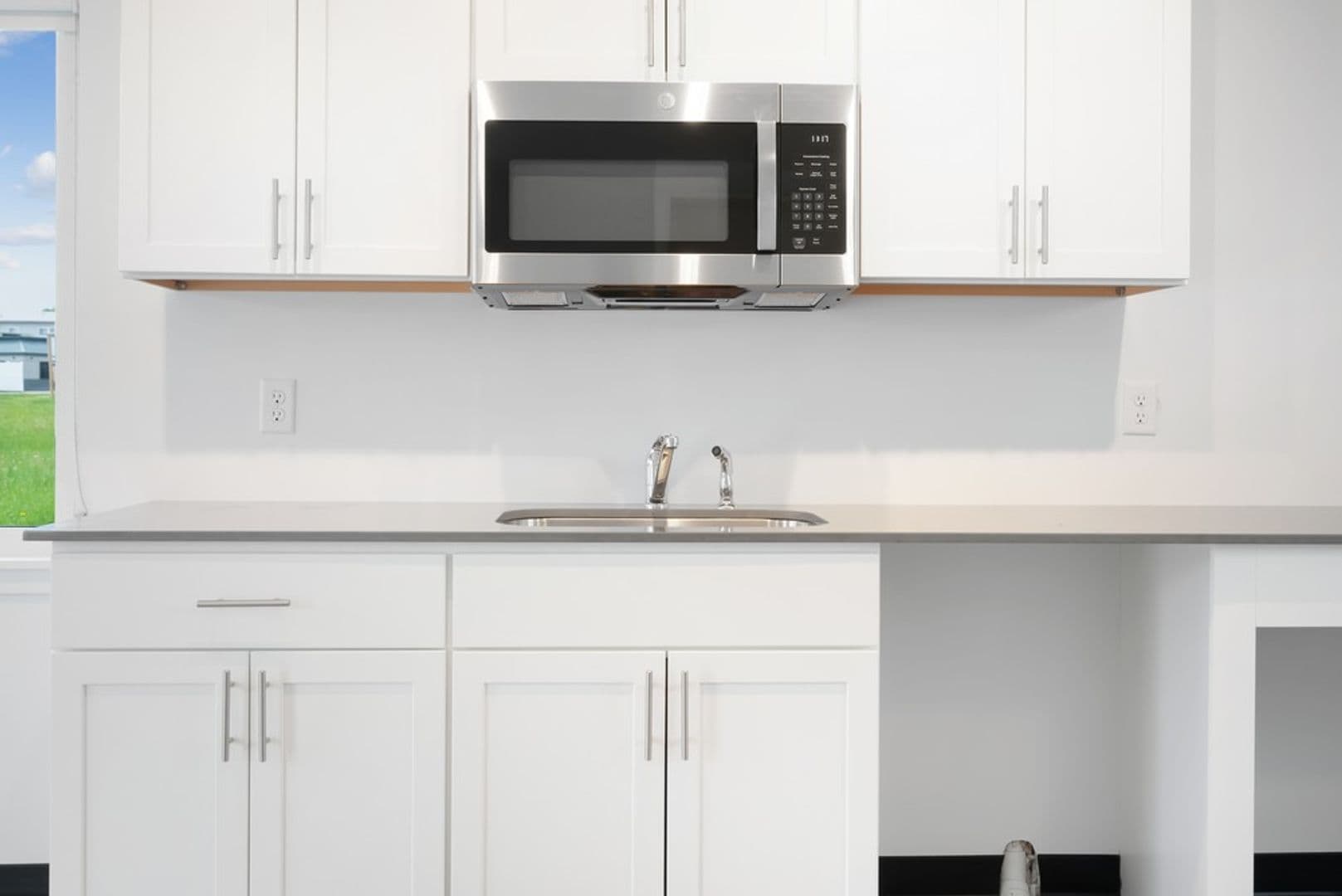 Cedar Falls Apartment: 4711 University Ave