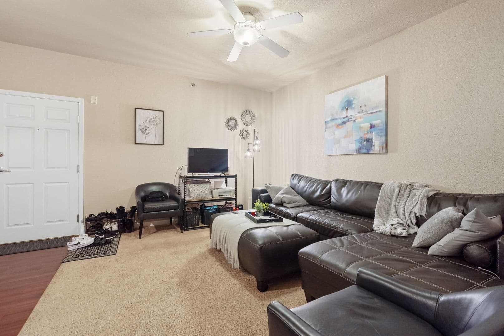 Cedar Falls Apartment: 2215 College St