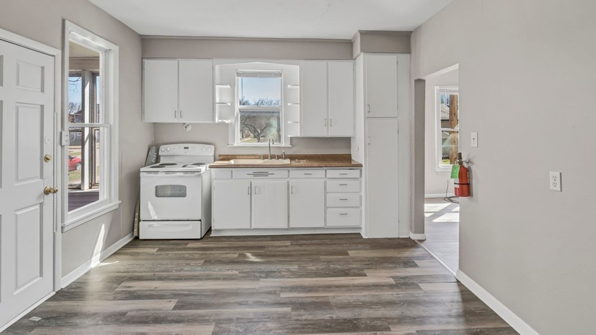 Cedar Falls Multiplex: 1315 State St Unit A