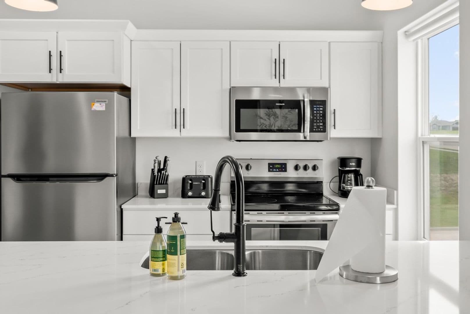 Cedar Falls Apartment: 402 Fast Ln