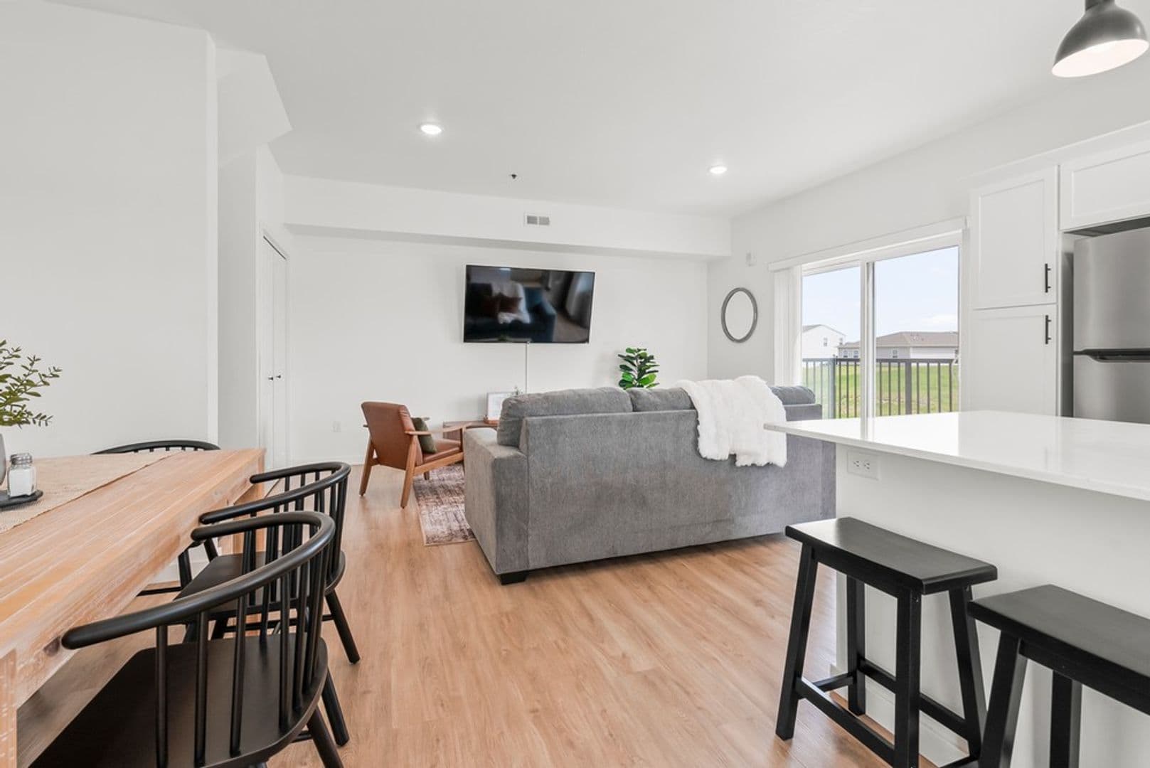 Cedar Falls Apartment: 402 Fast Ln