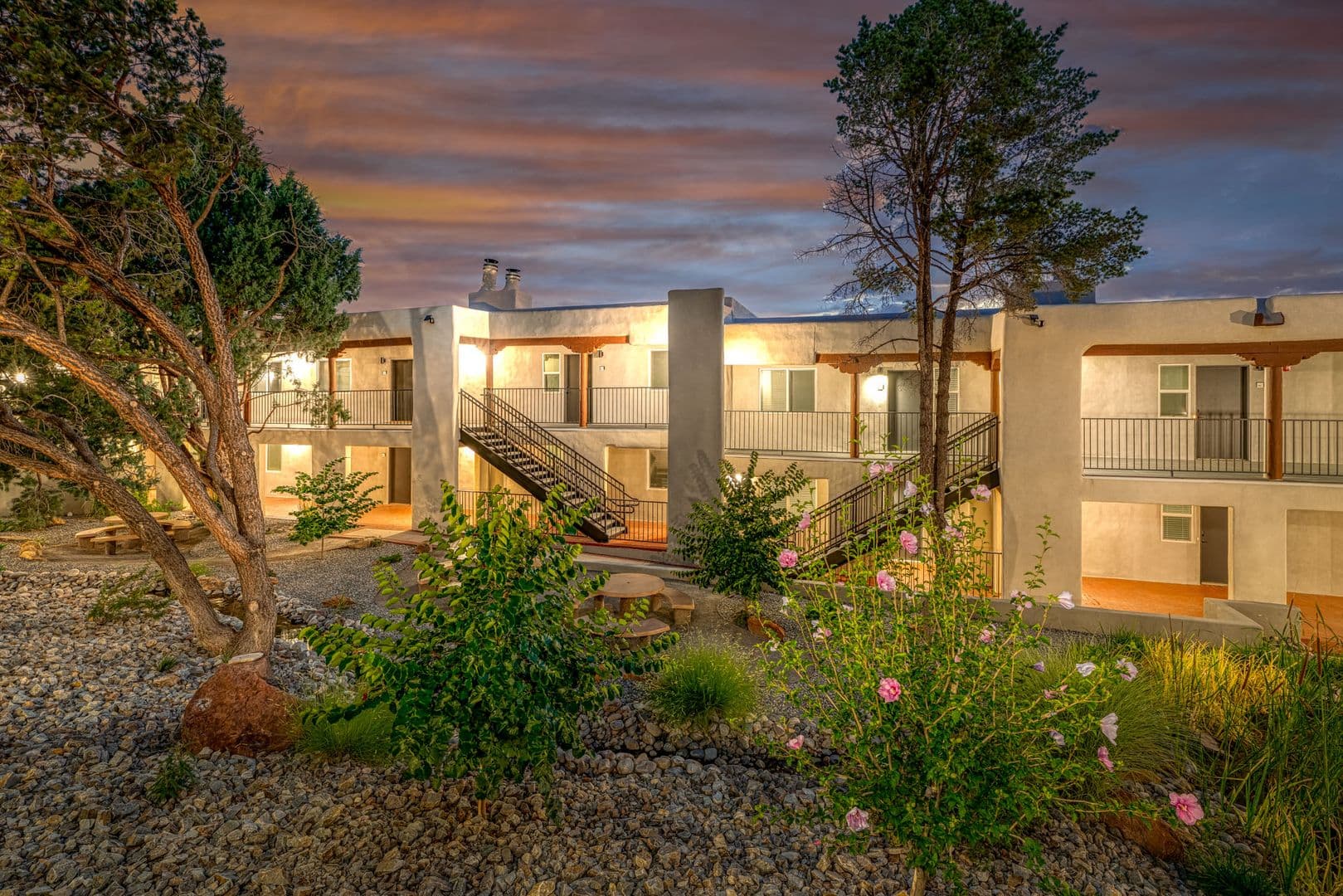 Albuquerque Apartment: 11930 Menaul BLVD NE
