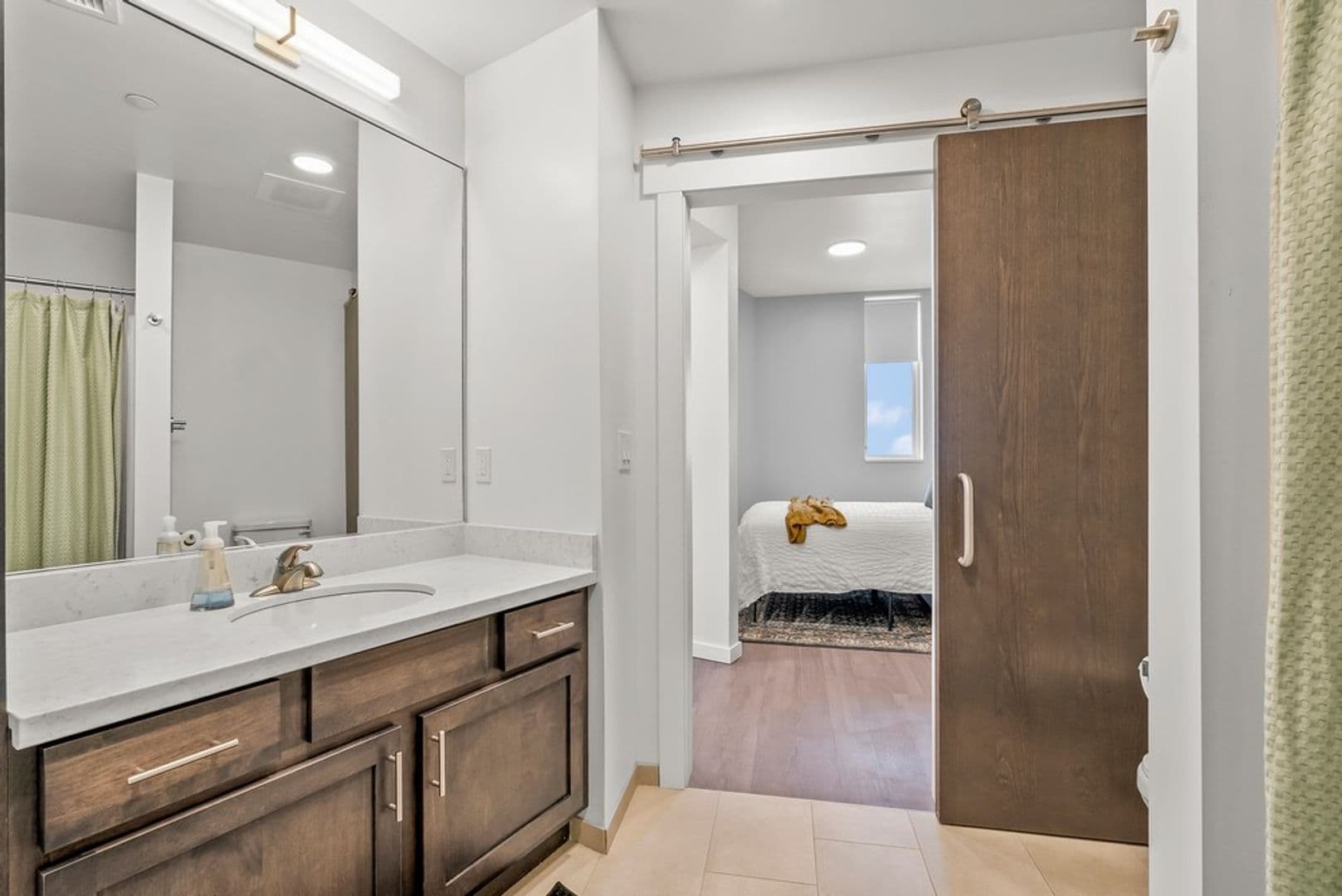 Waterloo Apartment: 335 Cedar Street