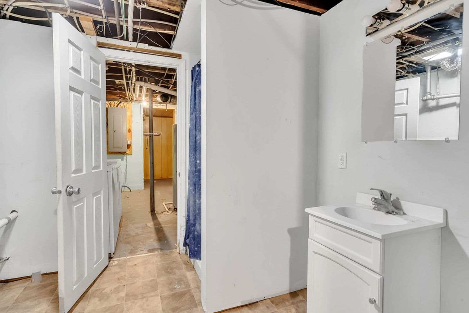 Cedar Falls House: 1115 W 11th St