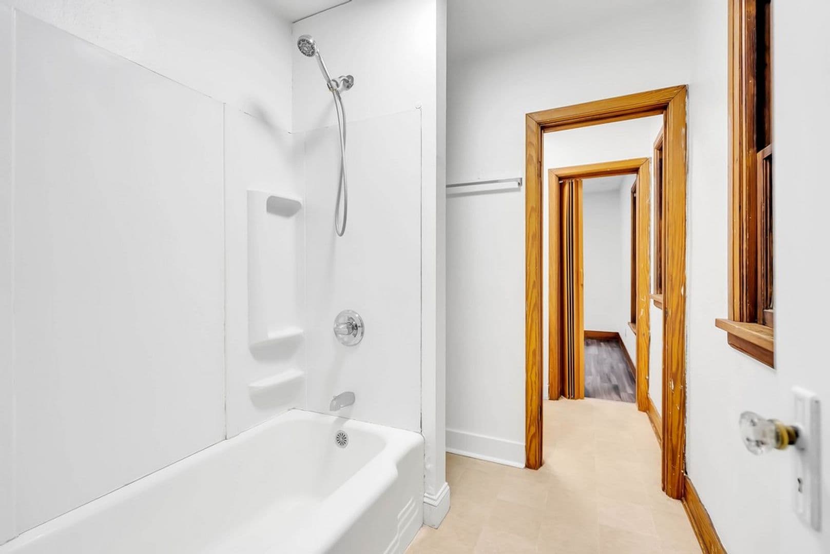 Cedar Falls House: 1115 W 11th St