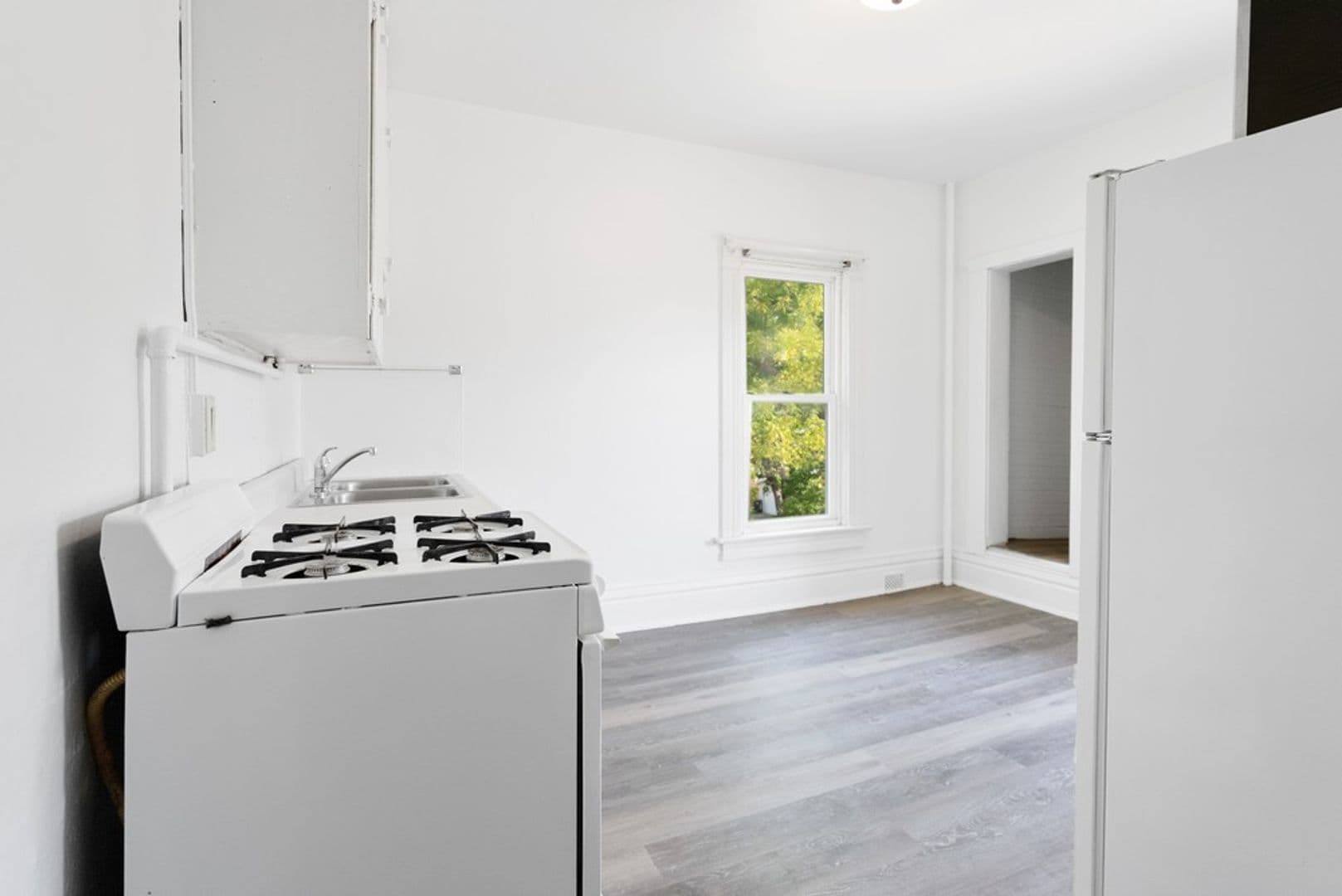 Cedar Falls Apartment: 2314 Walnut St