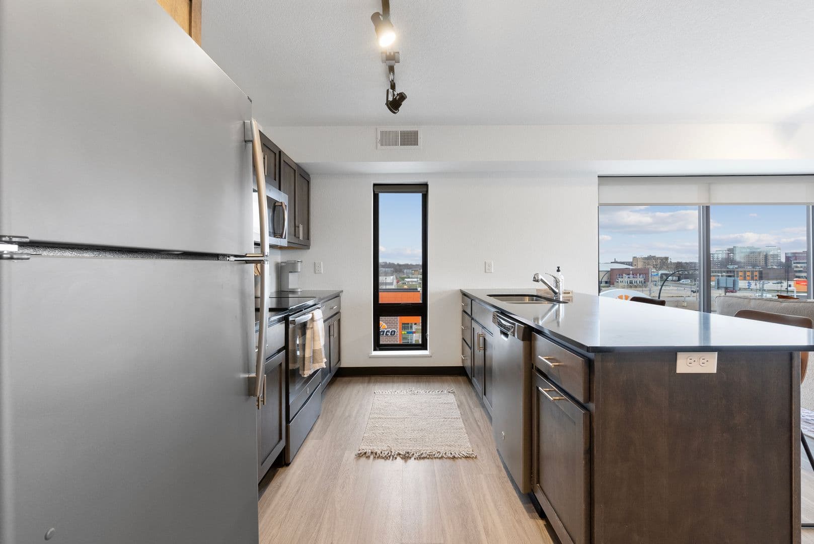 Waterloo Apartment: 21 W Jefferson Street