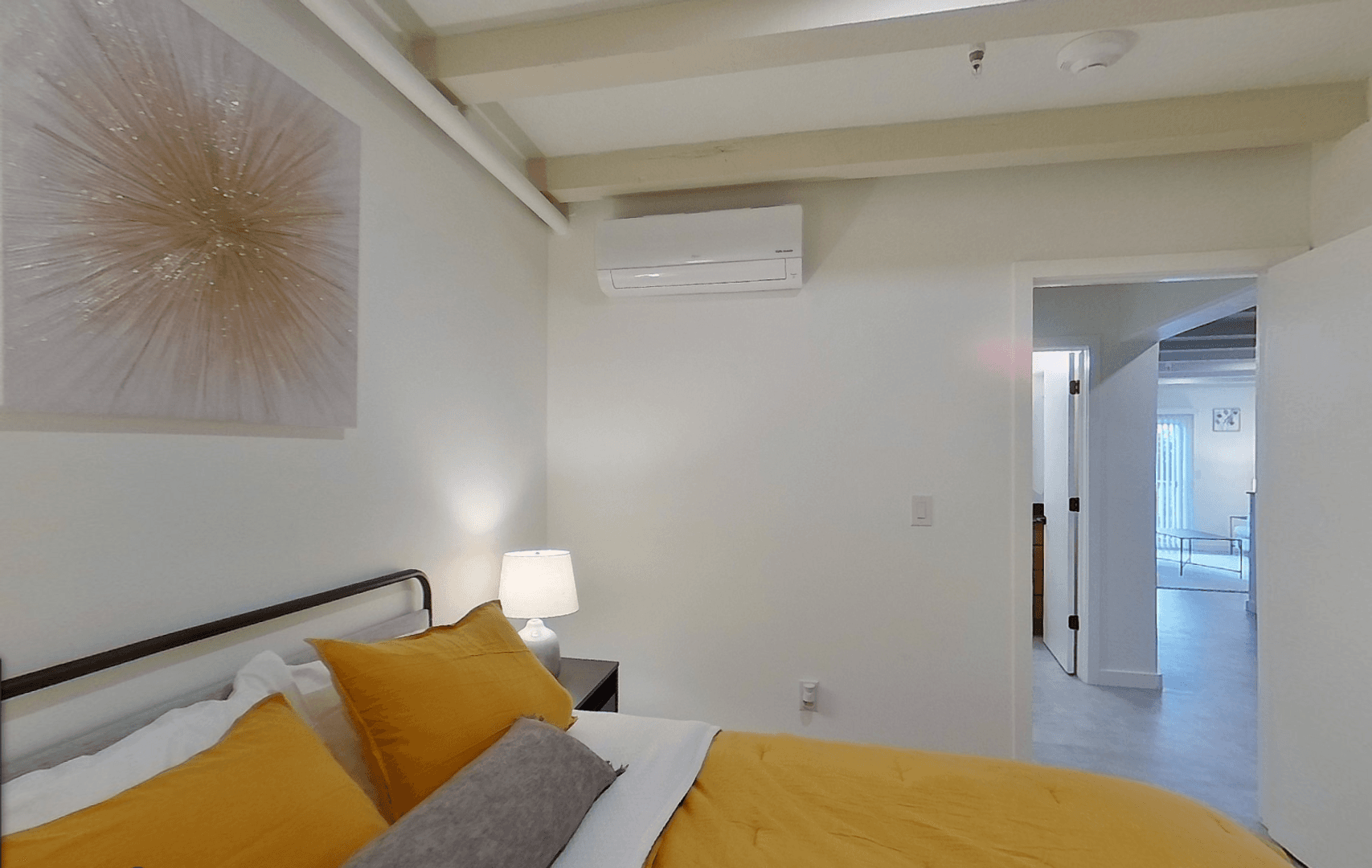 Albuquerque Apartment: 11930 Menaul BLVD NE