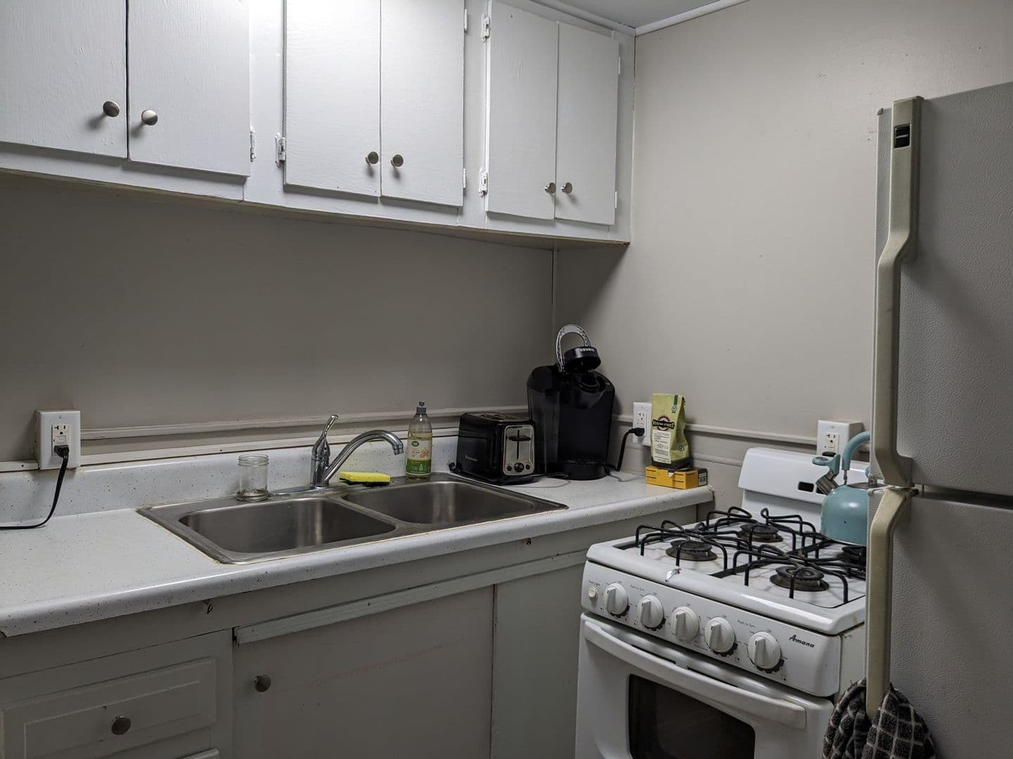 Cedar Falls Apartment: 2007 College St