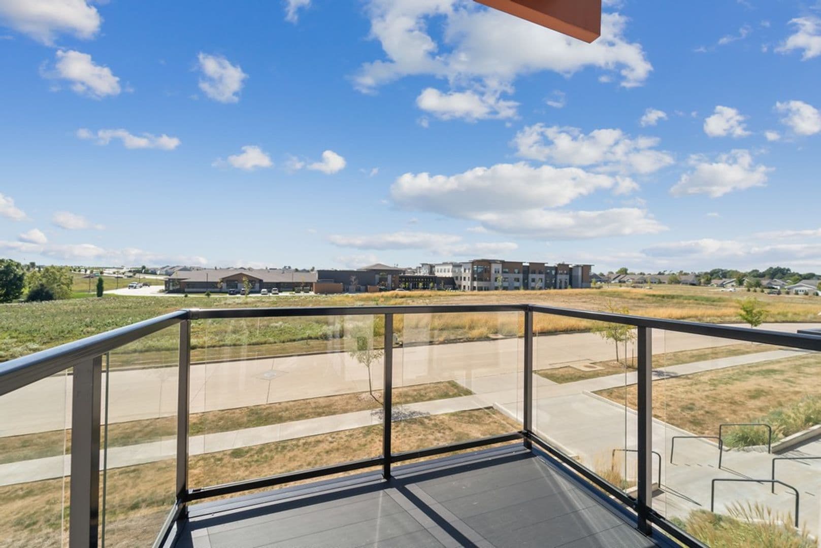 Cedar Falls Apartment: 825 Bluegrass Cir