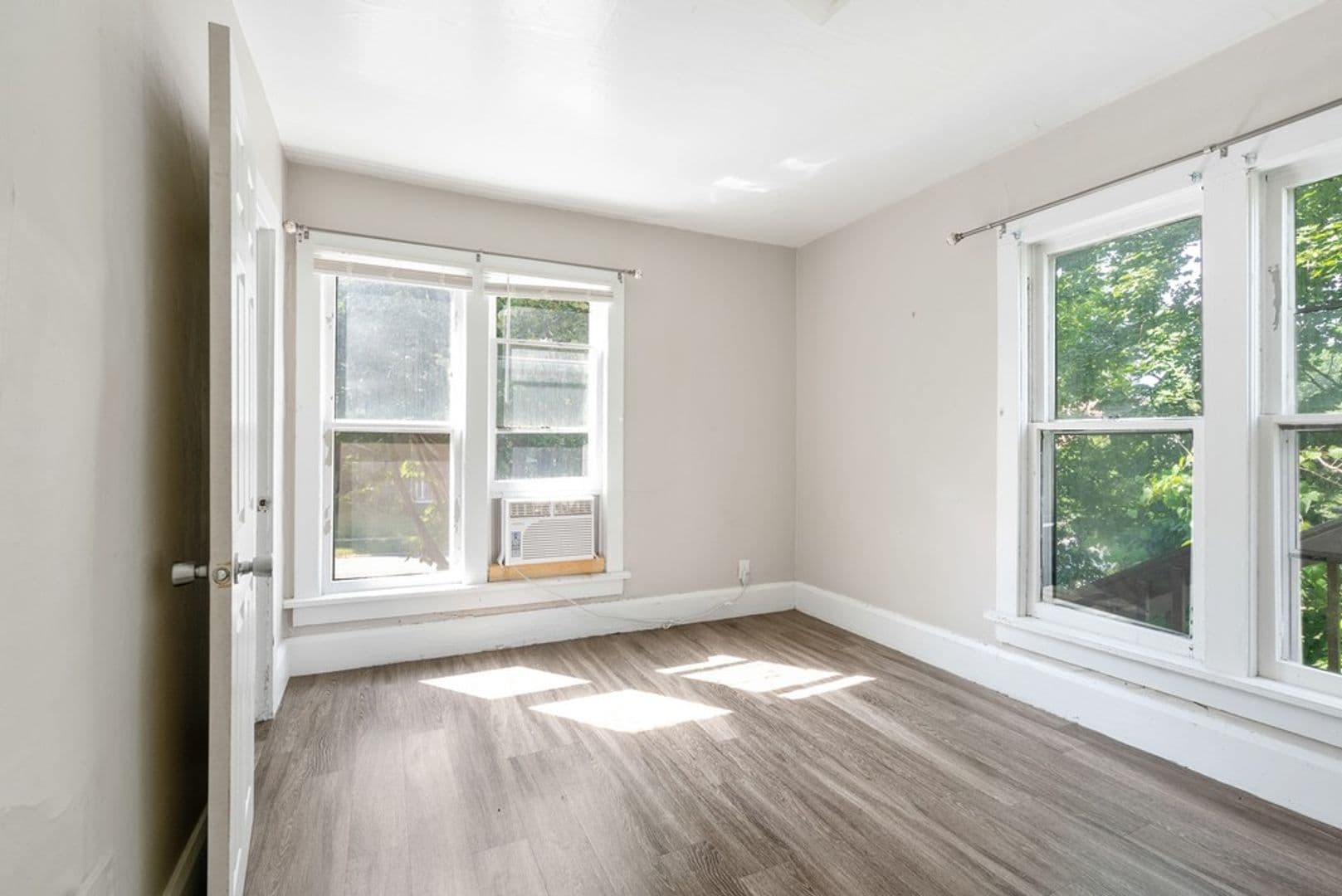 Cedar Falls Apartment: 1012 Clay St