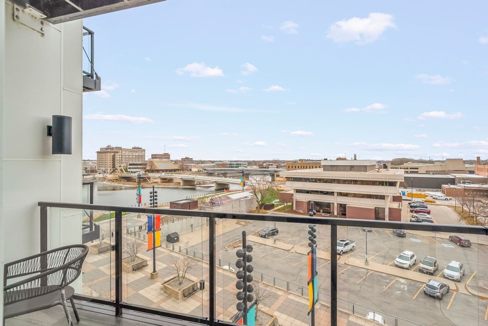 Waterloo Apartment: 335 Cedar Street