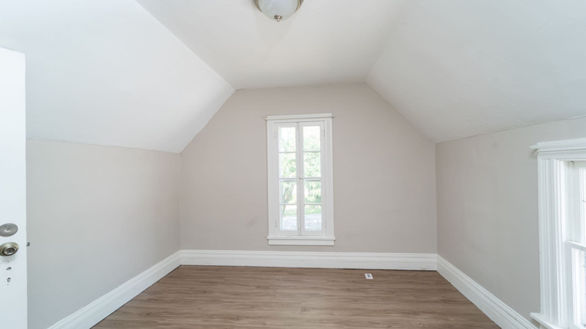 Cedar Falls House: 1322 Walnut St