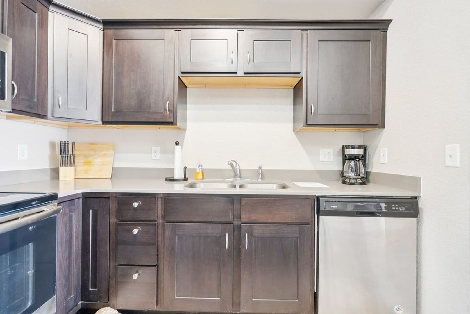 Cedar Falls Apartment: 1003 Bluegrass Cir