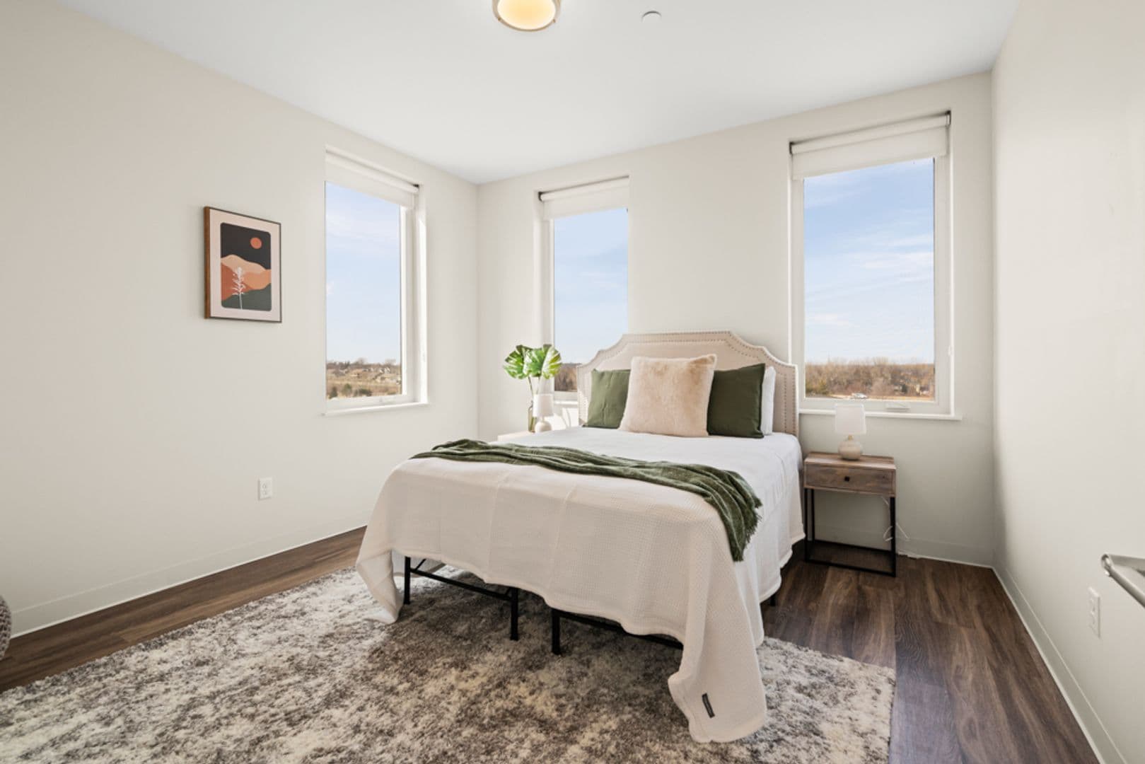 Cedar Falls Apartment: 825 Bluegrass Cir