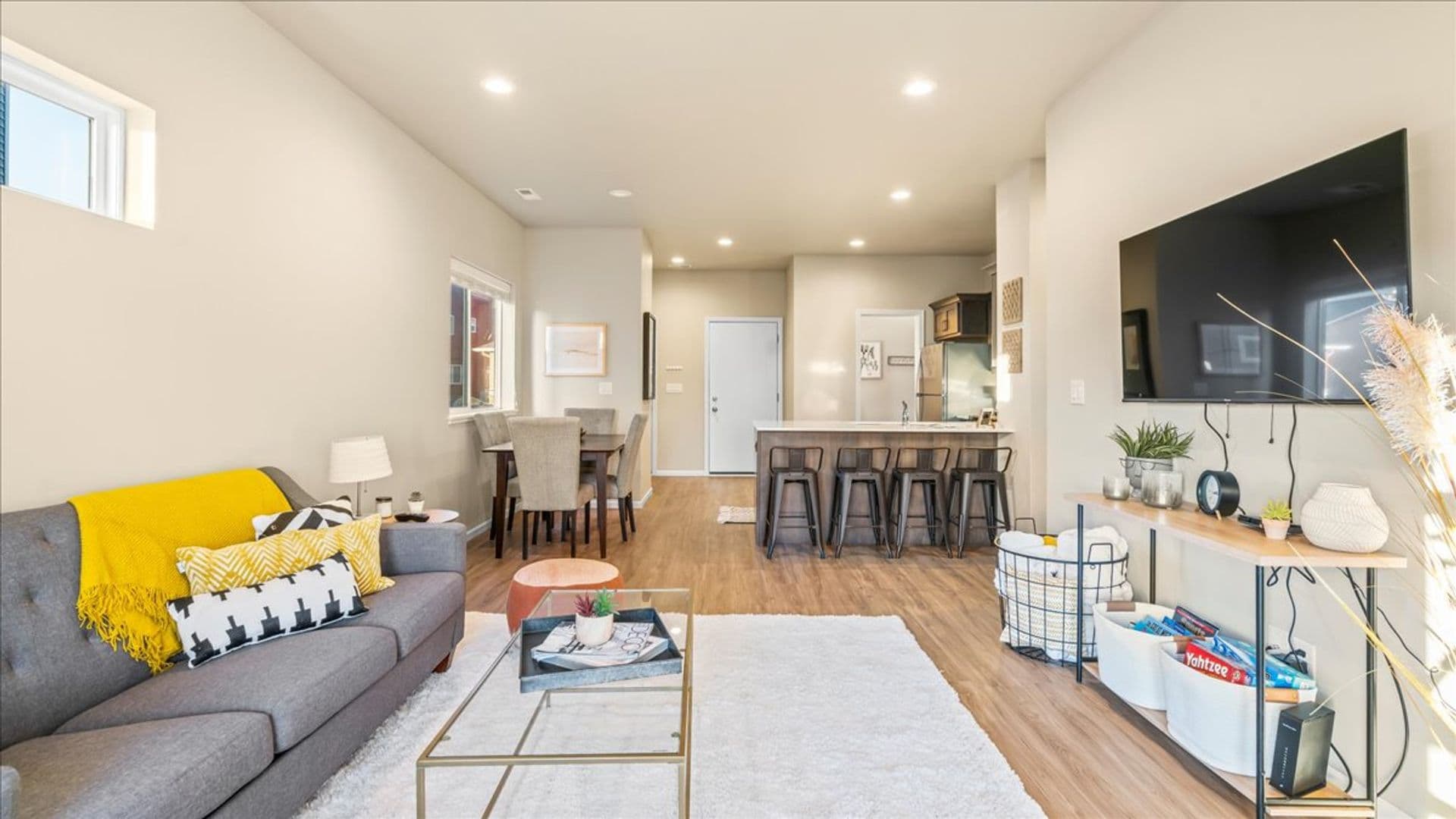 Waterloo Townhome: 105-187 Harvey Dr