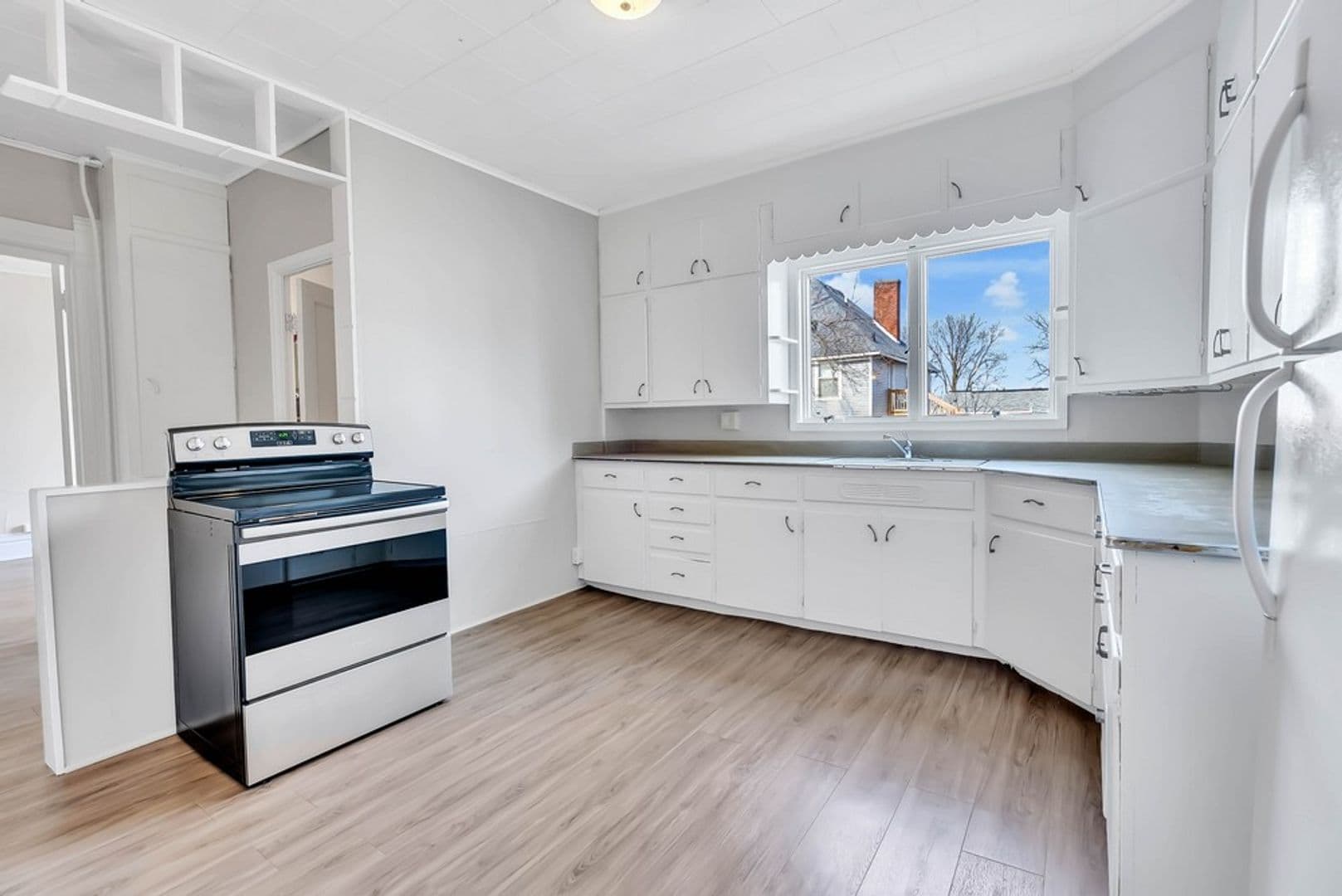 Cedar Falls Apartment: 2314 Walnut St