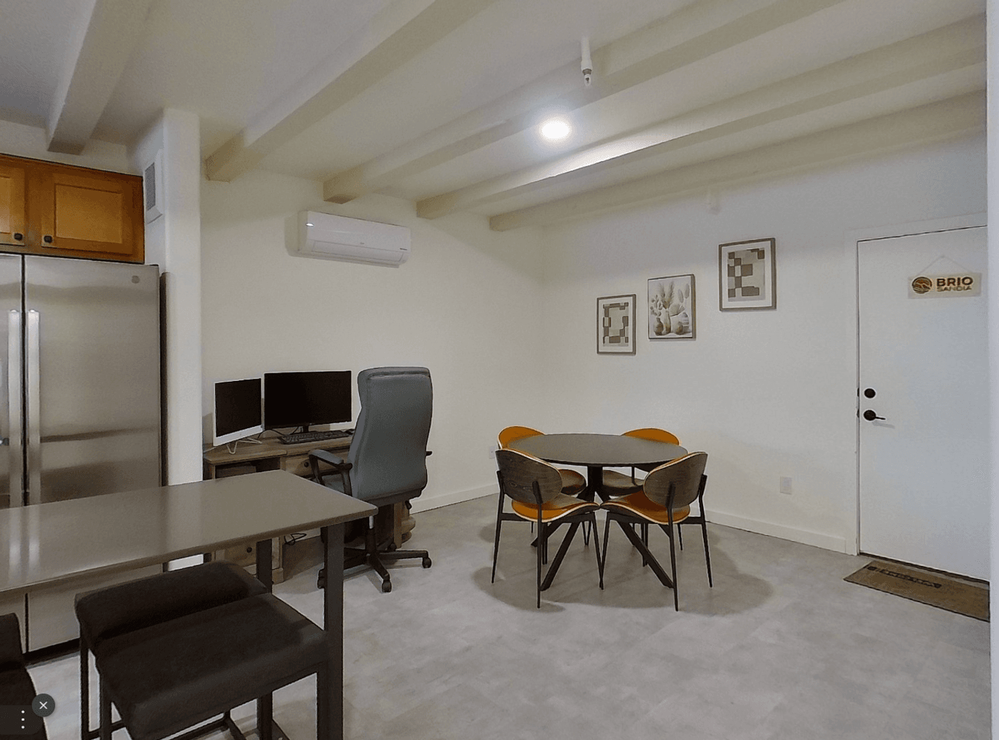 Albuquerque Apartment: 11930 Menaul BLVD NE