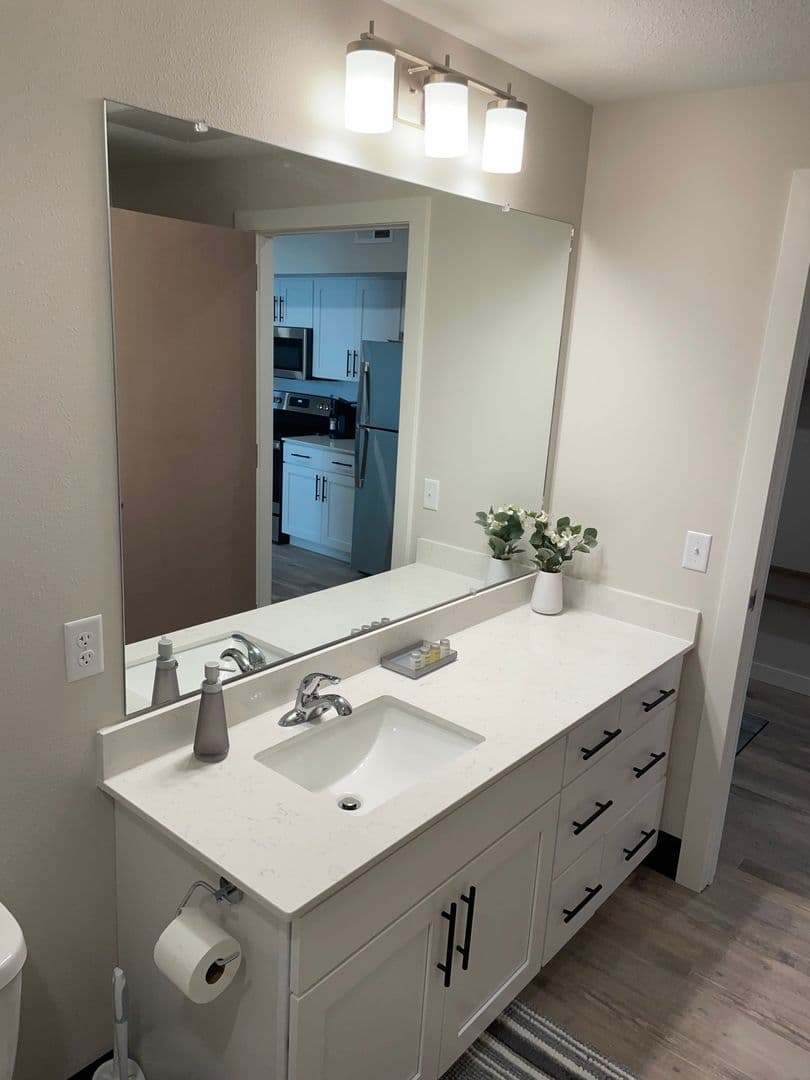 Decorah Apartment: 2336 Sweet Parkway Road