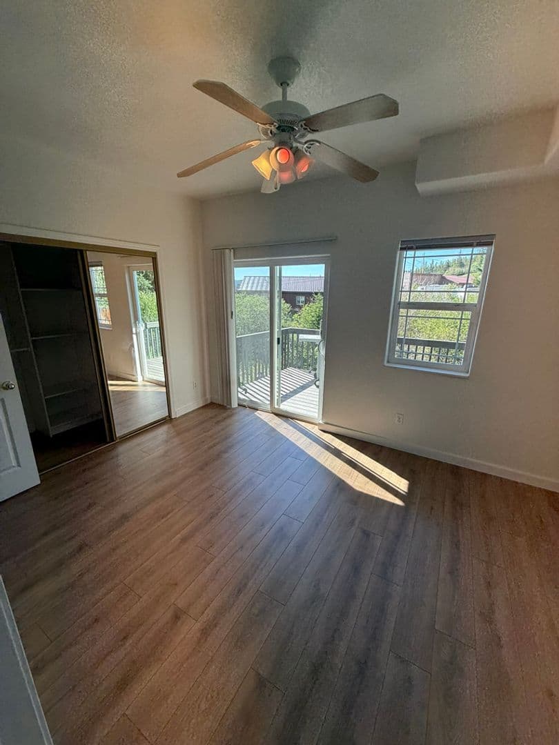 Alma Apartment: 108 Buckskin St