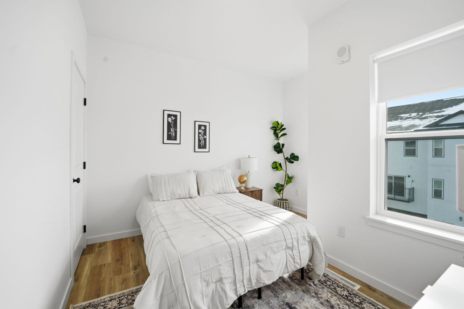 Cedar Falls Apartment: 402 Fast Ln