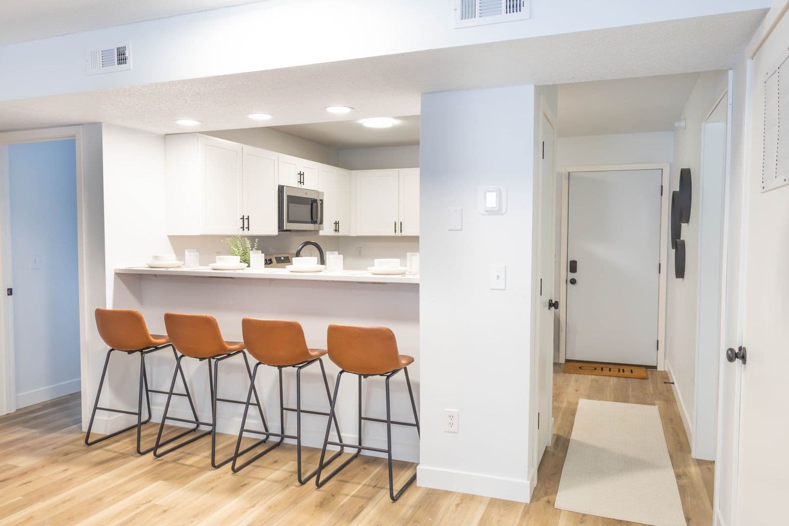 Waterloo Apartment: 6025 Donegal Cir