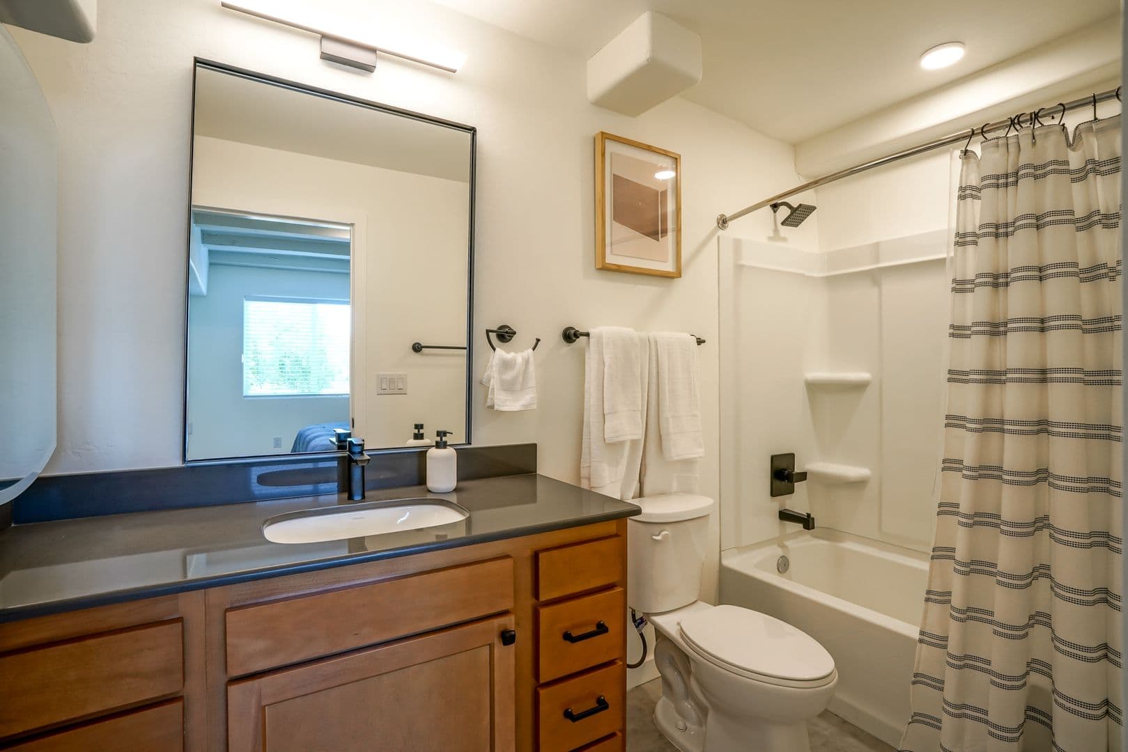 Albuquerque Apartment: 11930 Menaul BLVD NE