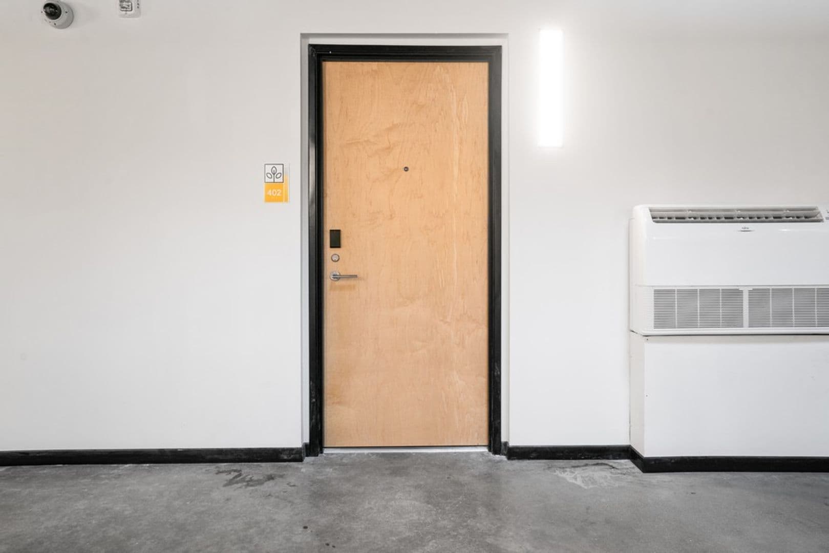 Waterloo Apartment: 325 E Park Avenue