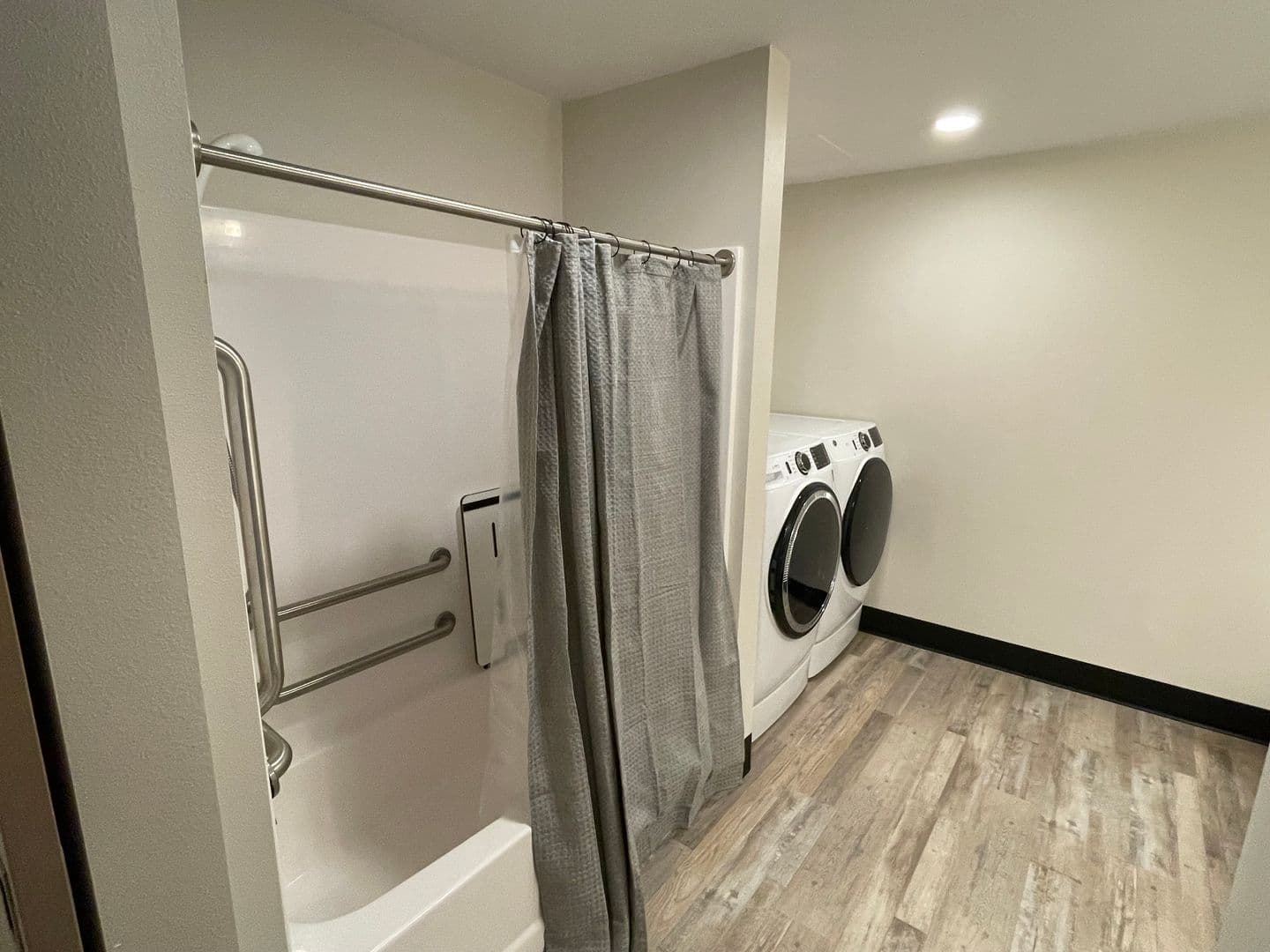Decorah Apartment: 2336 Sweet Parkway Road