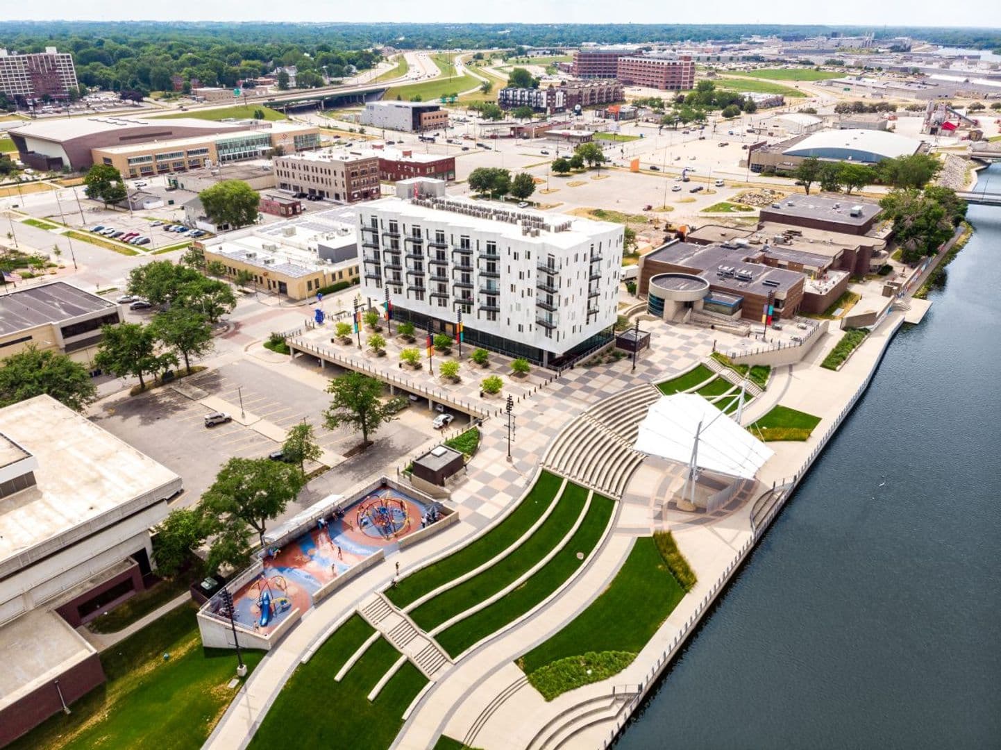 Waterloo Apartment: 335 Cedar Street