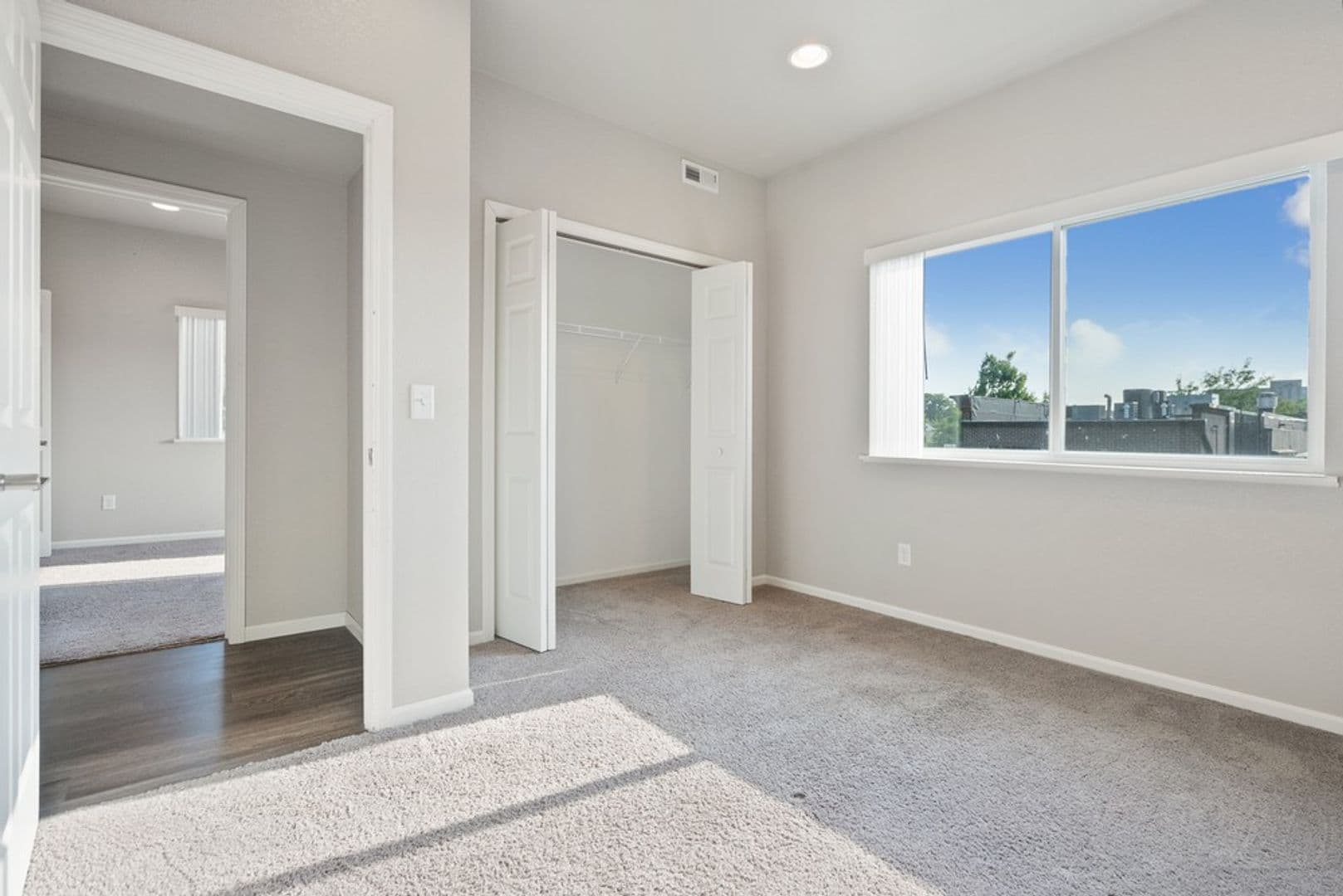 Cedar Falls Apartment: 2019 Olive St