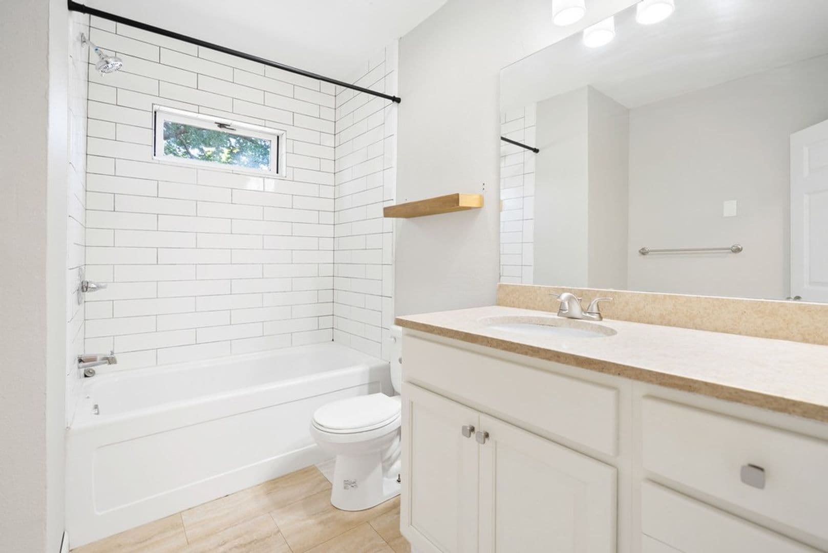 Cedar Falls House: 1604 Olive St