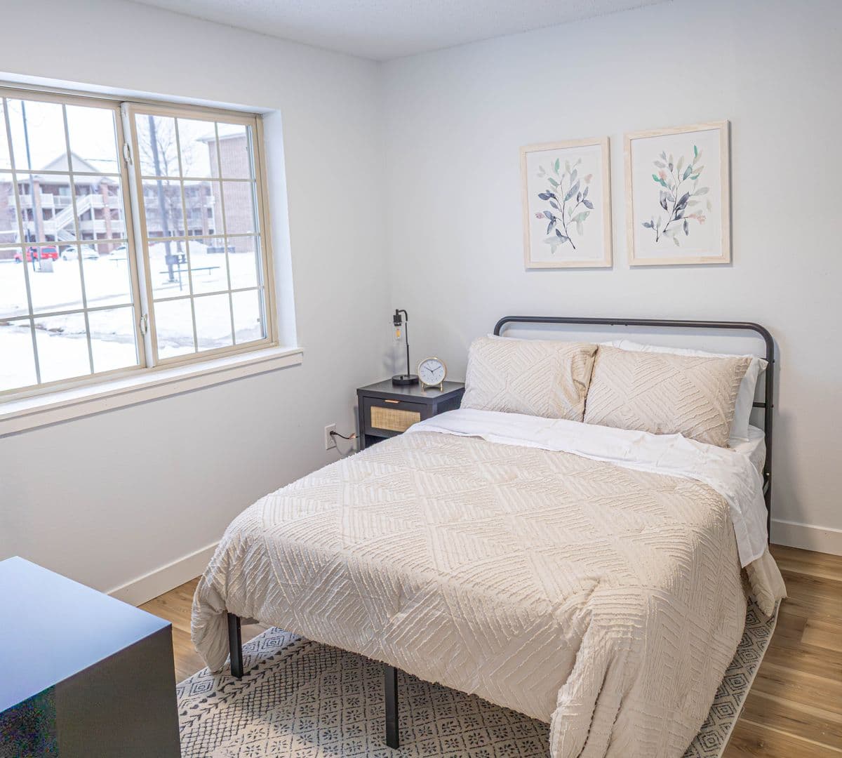 Waterloo Apartment: 6025 Donegal Cir