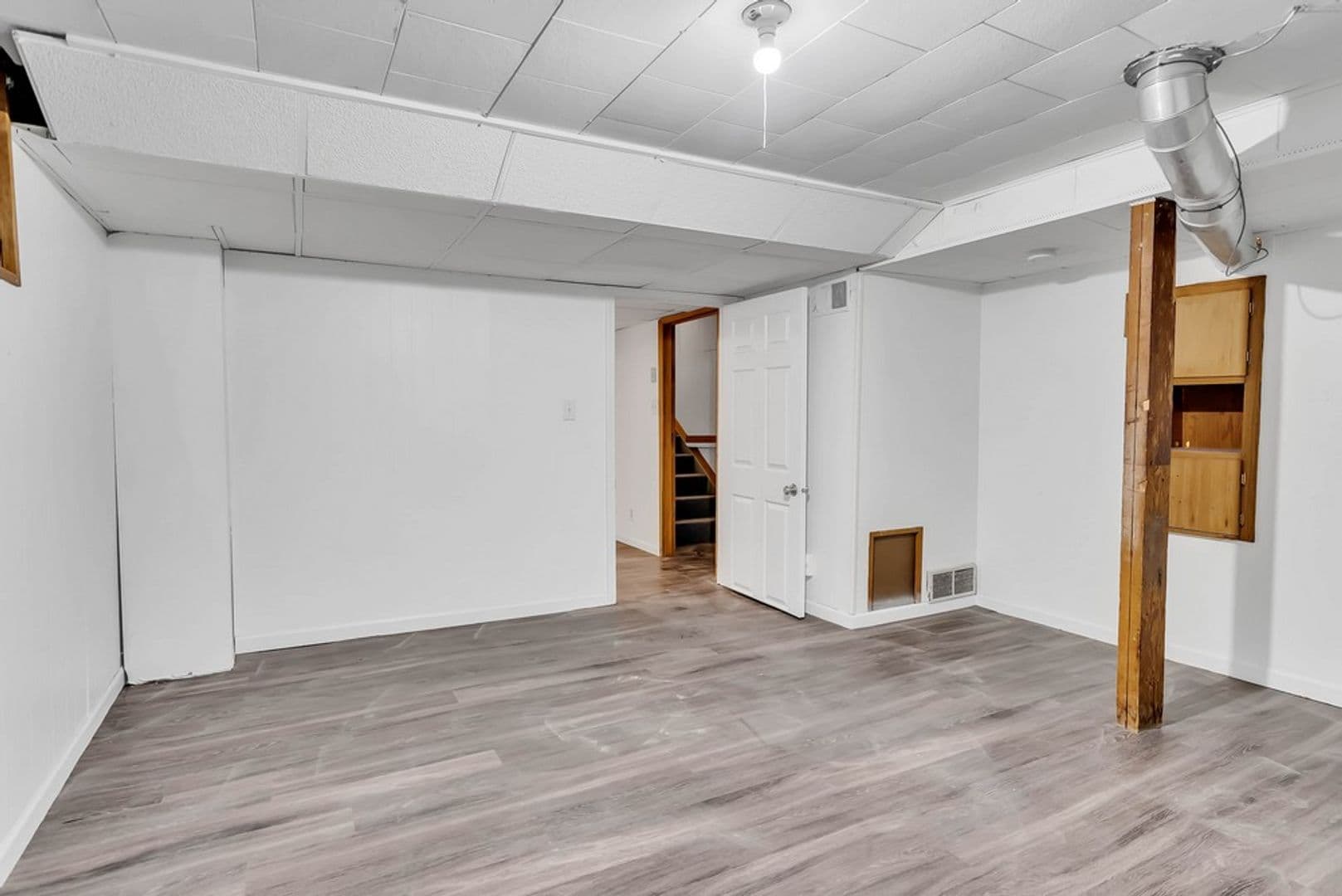 Cedar Falls House: 1115 W 11th St