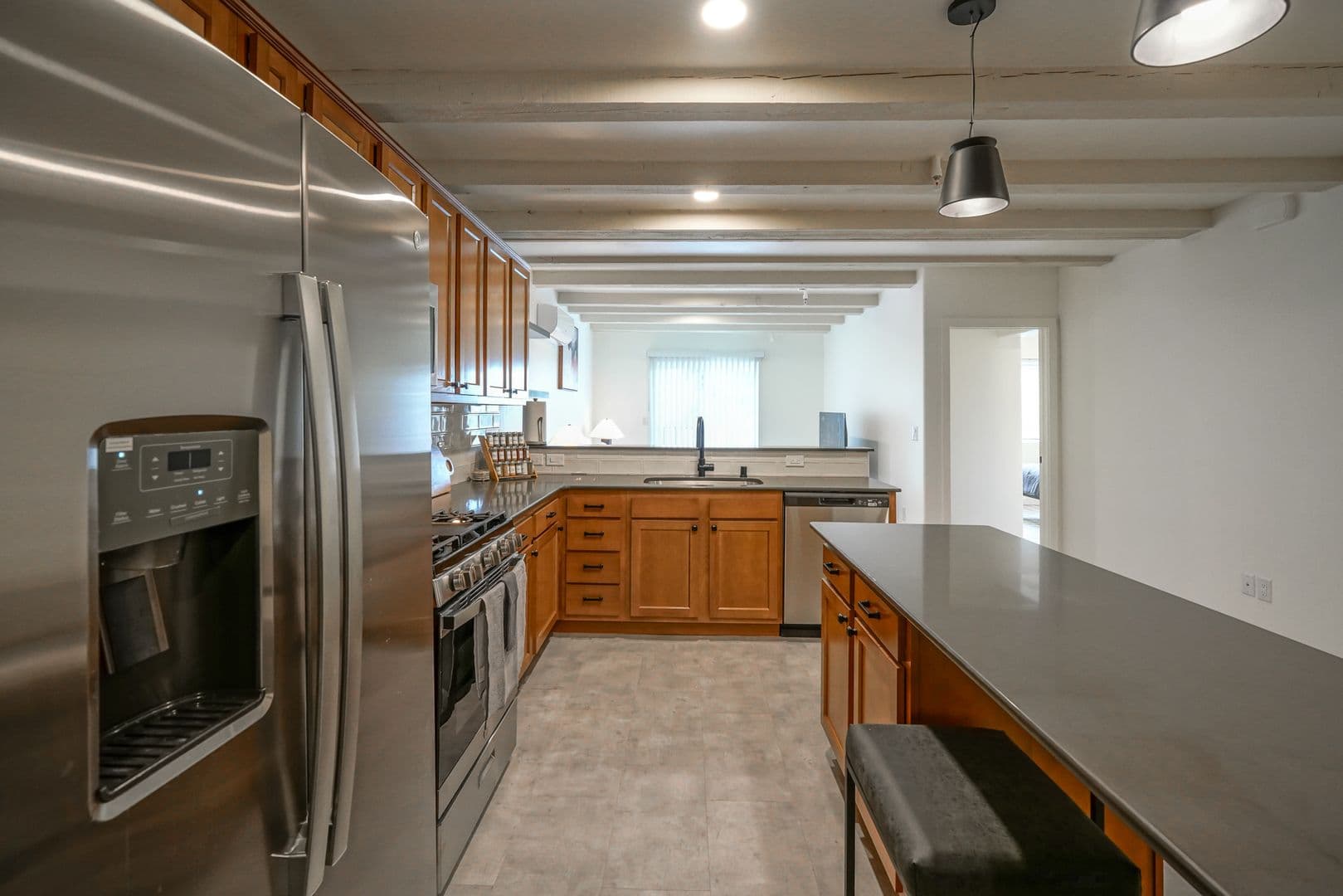 Albuquerque Apartment: 11930 Menaul BLVD NE