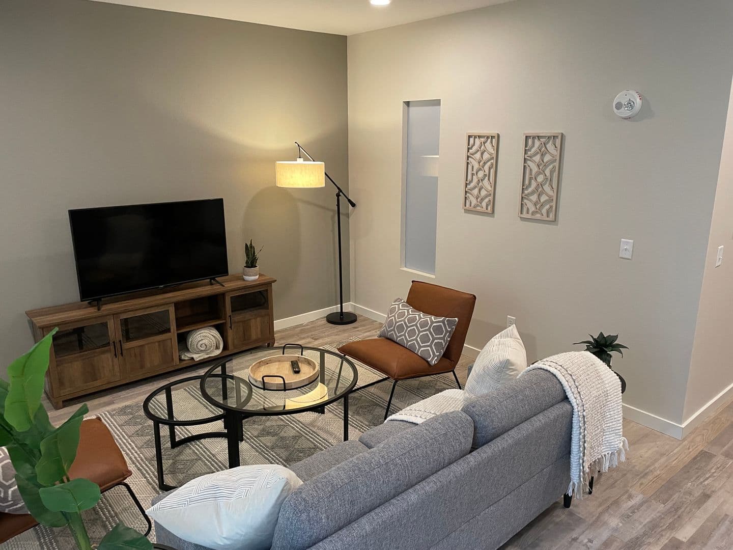 Decorah Apartment: 2336 Sweet Parkway Road