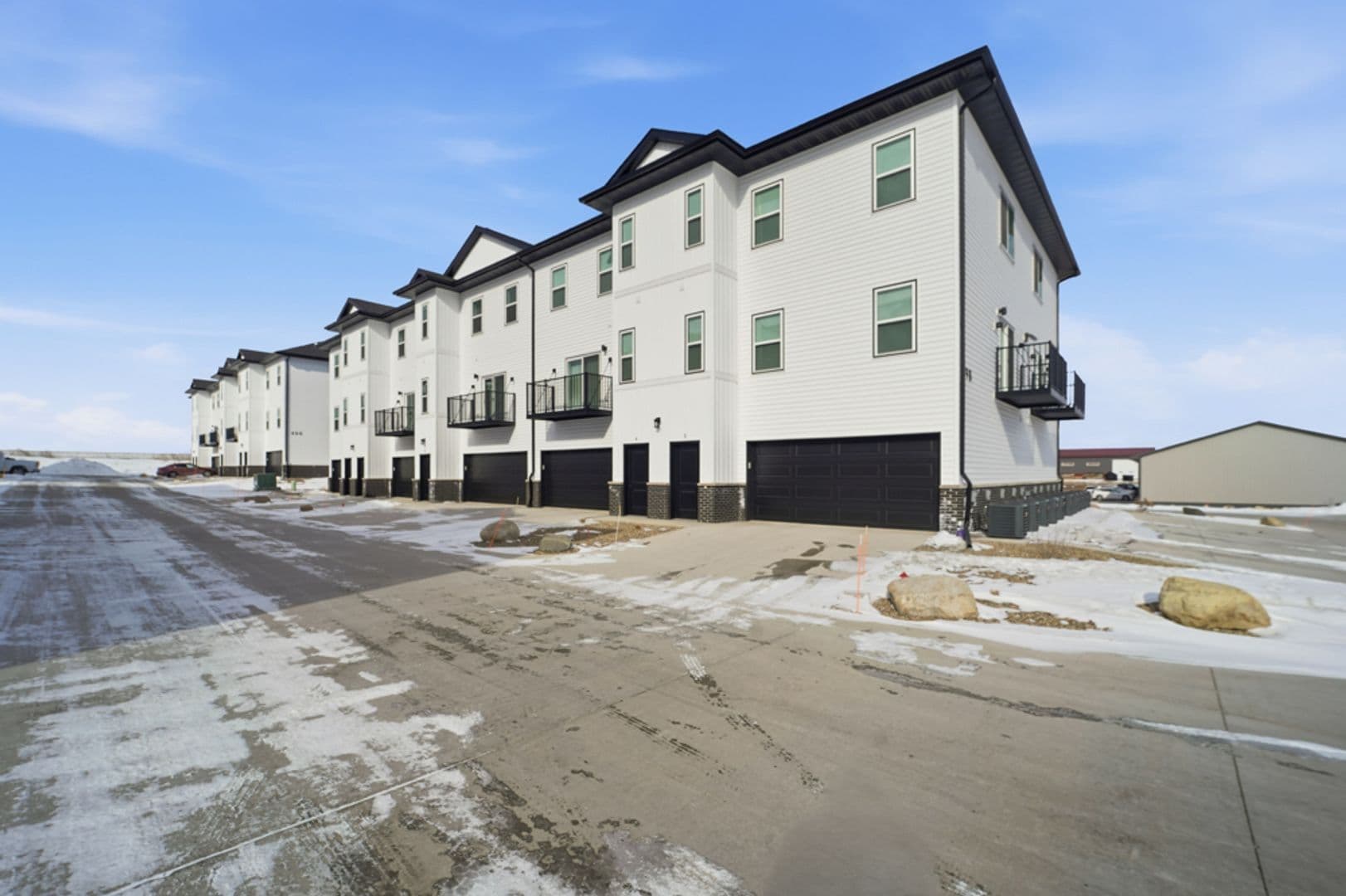 Cedar Falls Apartment: 402 Fast Ln