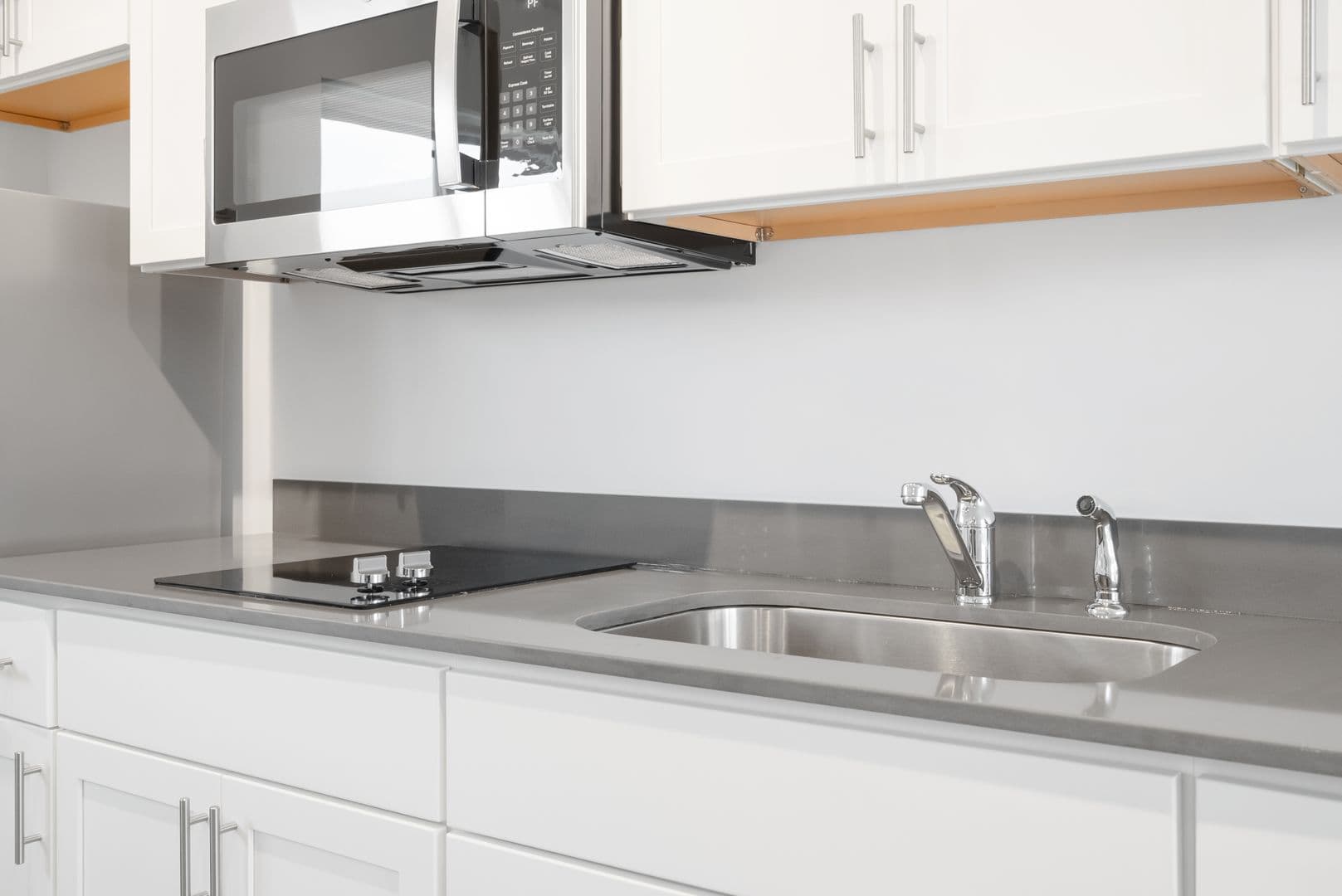 Cedar Falls Apartment: 4711 University Ave