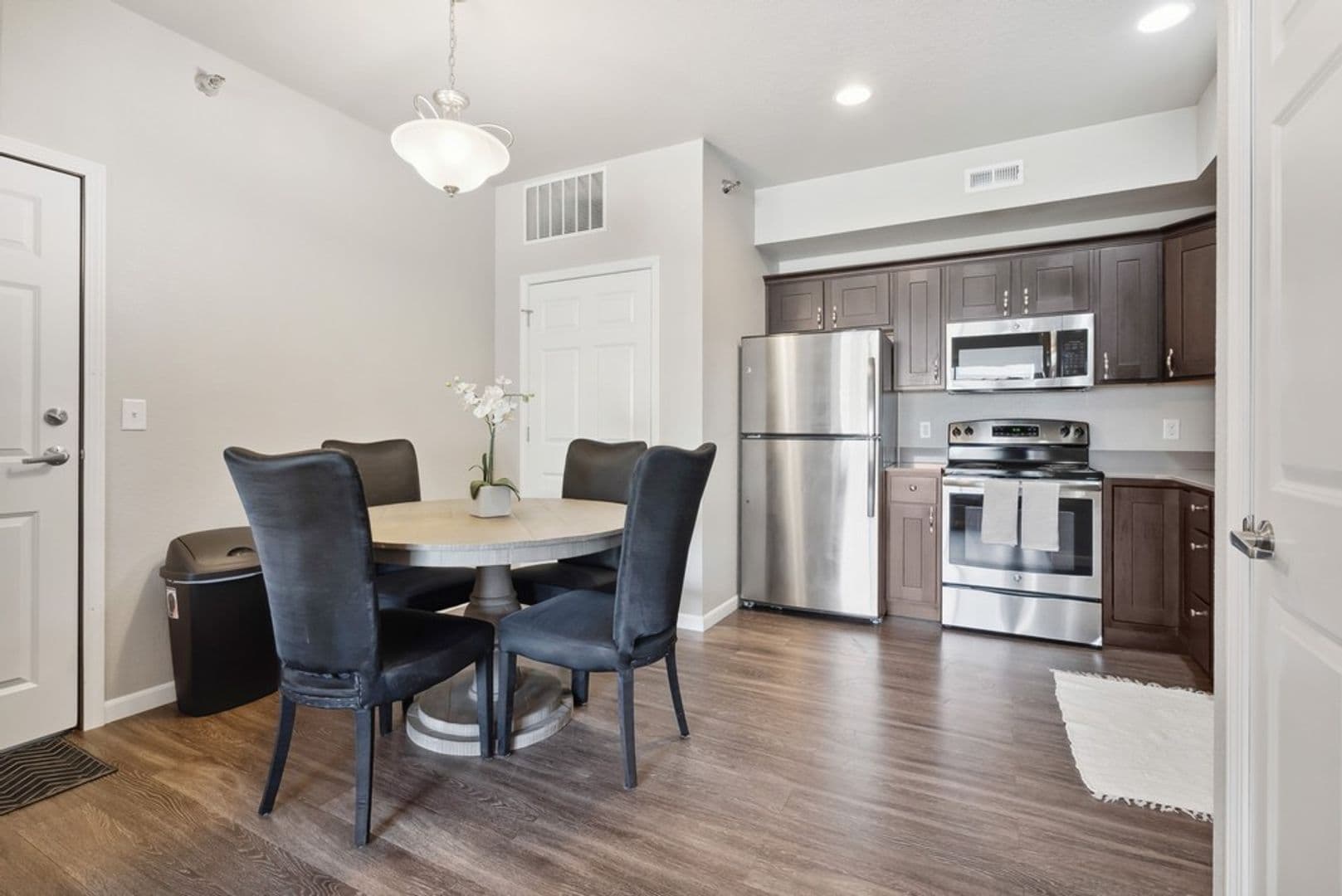 Cedar Falls Apartment: 1003 Bluegrass Cir