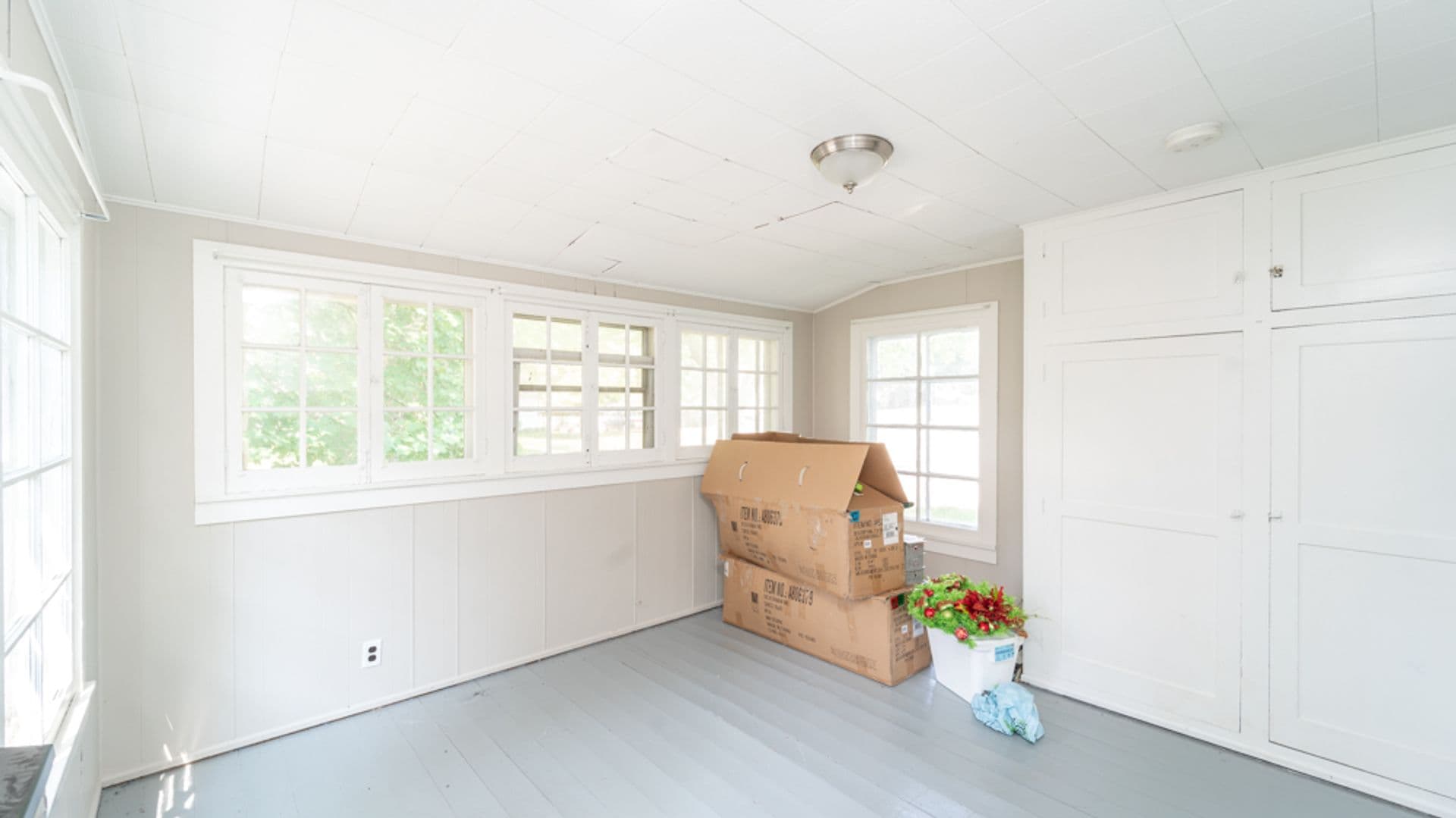 Cedar Falls House: 1322 Walnut St