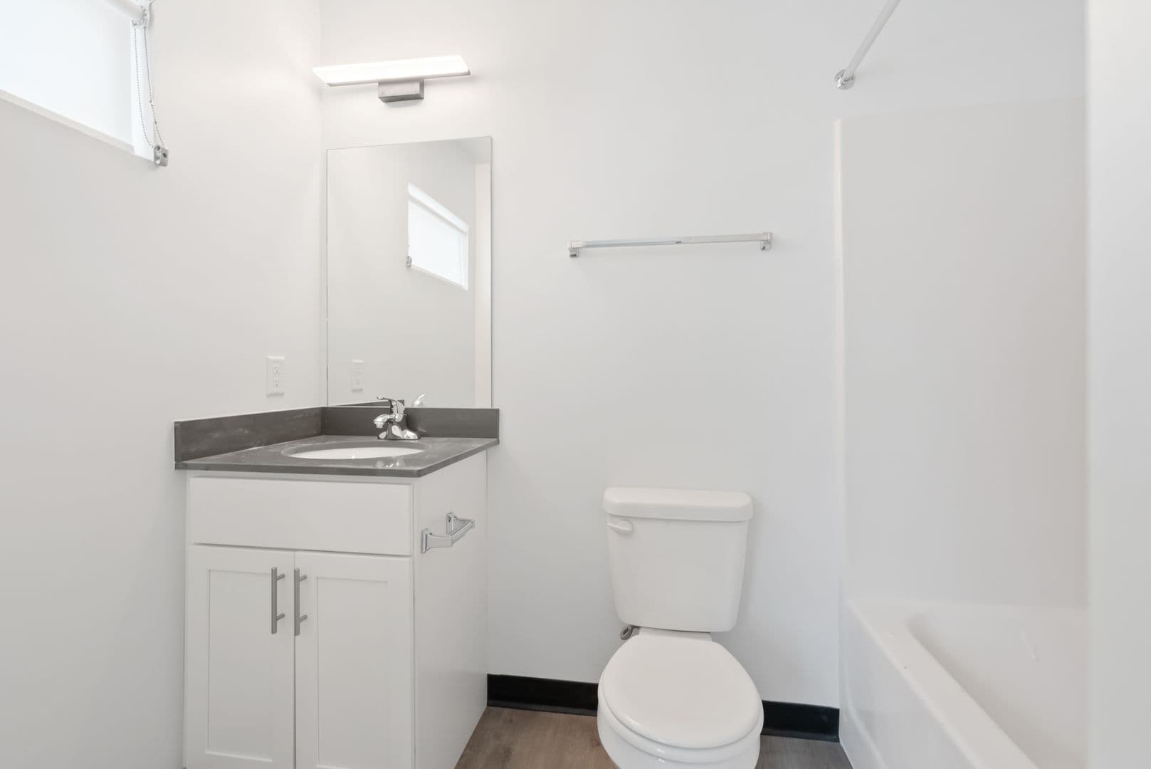 Cedar Falls Apartment: 4711 University Ave