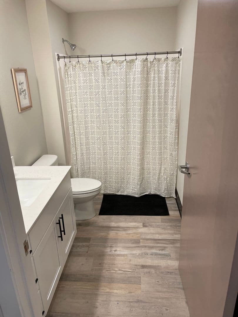Decorah Apartment: 2336 Sweet Parkway Road