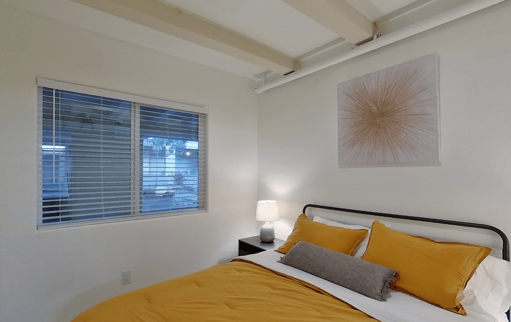 Albuquerque Apartment: 11930 Menaul BLVD NE
