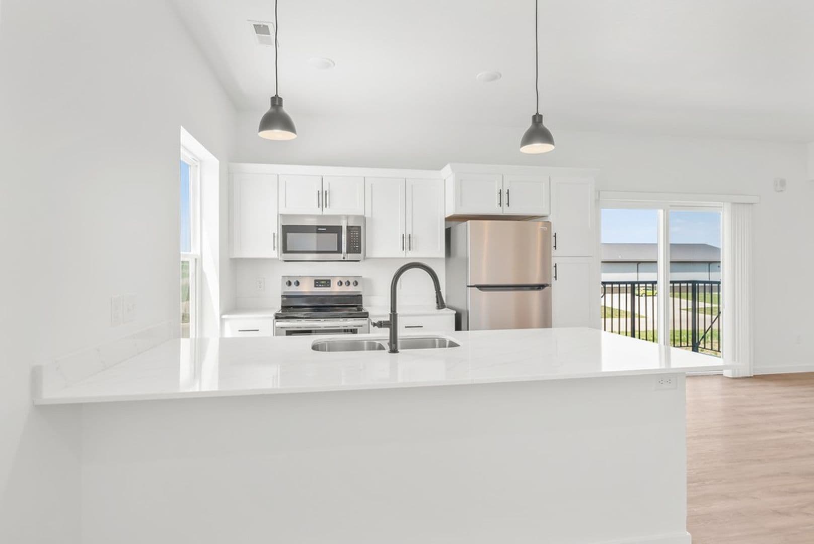 Garner Apartment: 895 W 8th St