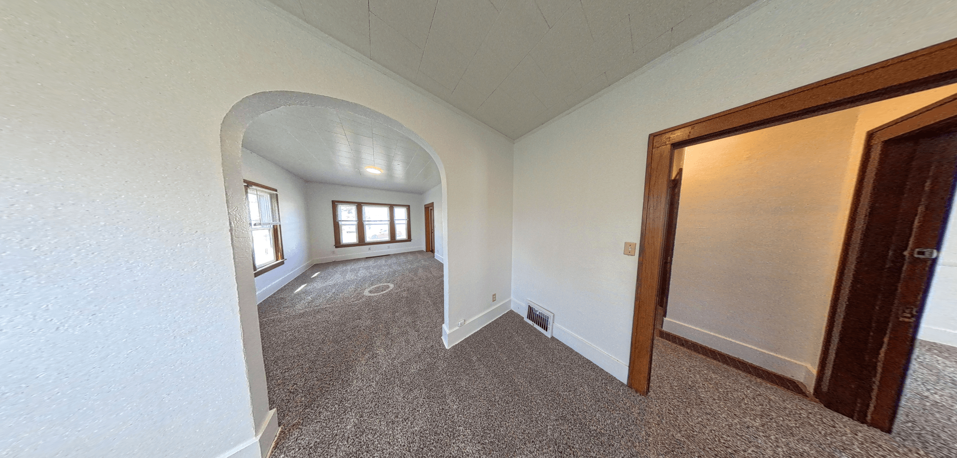 Cedar Falls House: 1924 Olive St