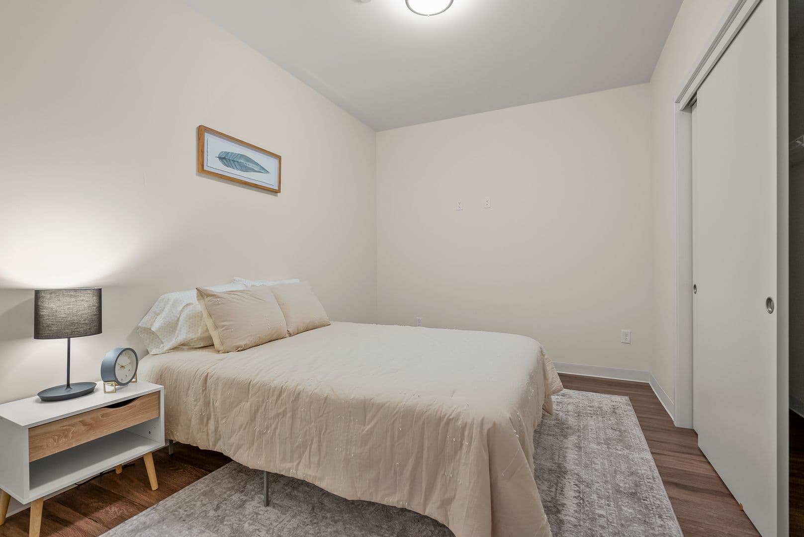 Cedar Falls Apartment: 825 Bluegrass Cir