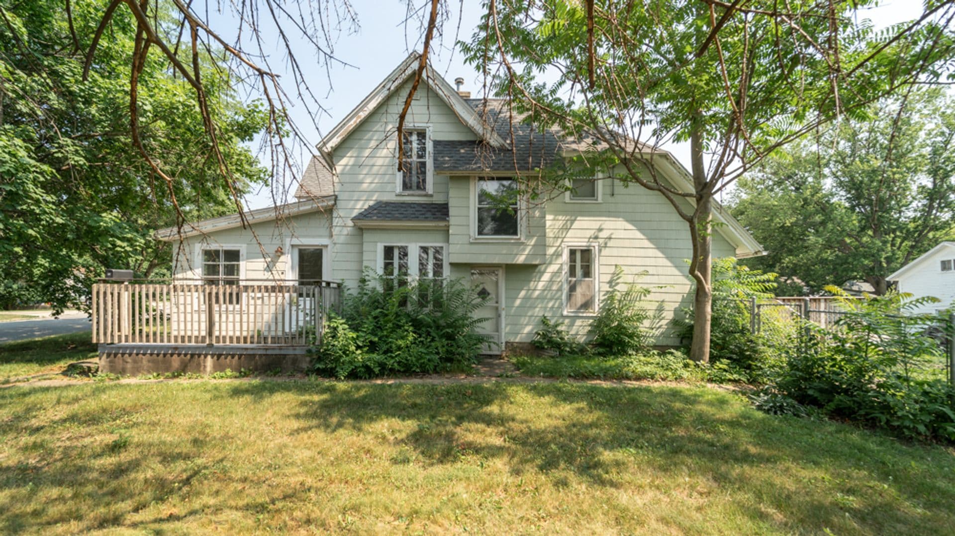 Cedar Falls House: 1322 Walnut St