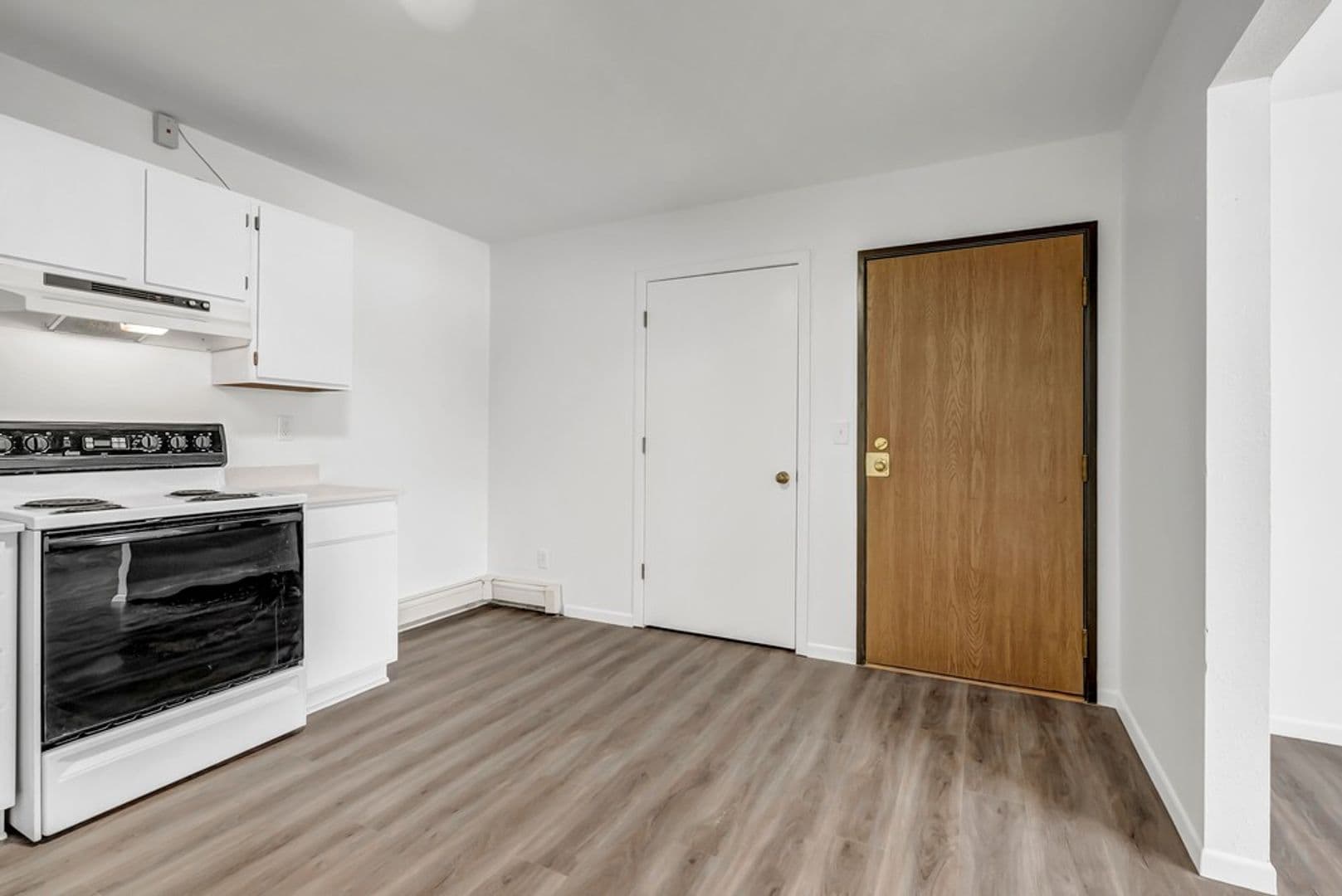 Calmar Apartment: 702 NICC Apt Dr