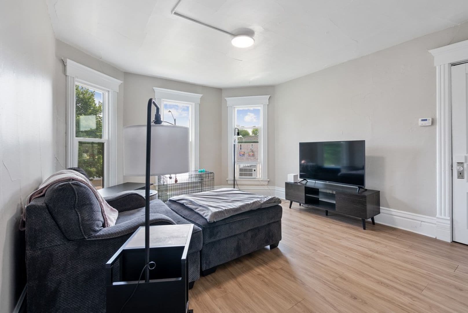 Cedar Falls Apartment: 2007 College St